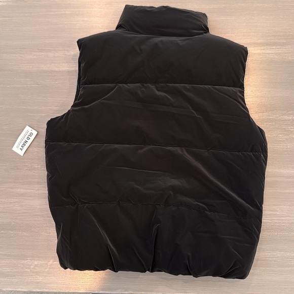 Old Navy NWT Puffy Vest in Black - Picture 4 of 4